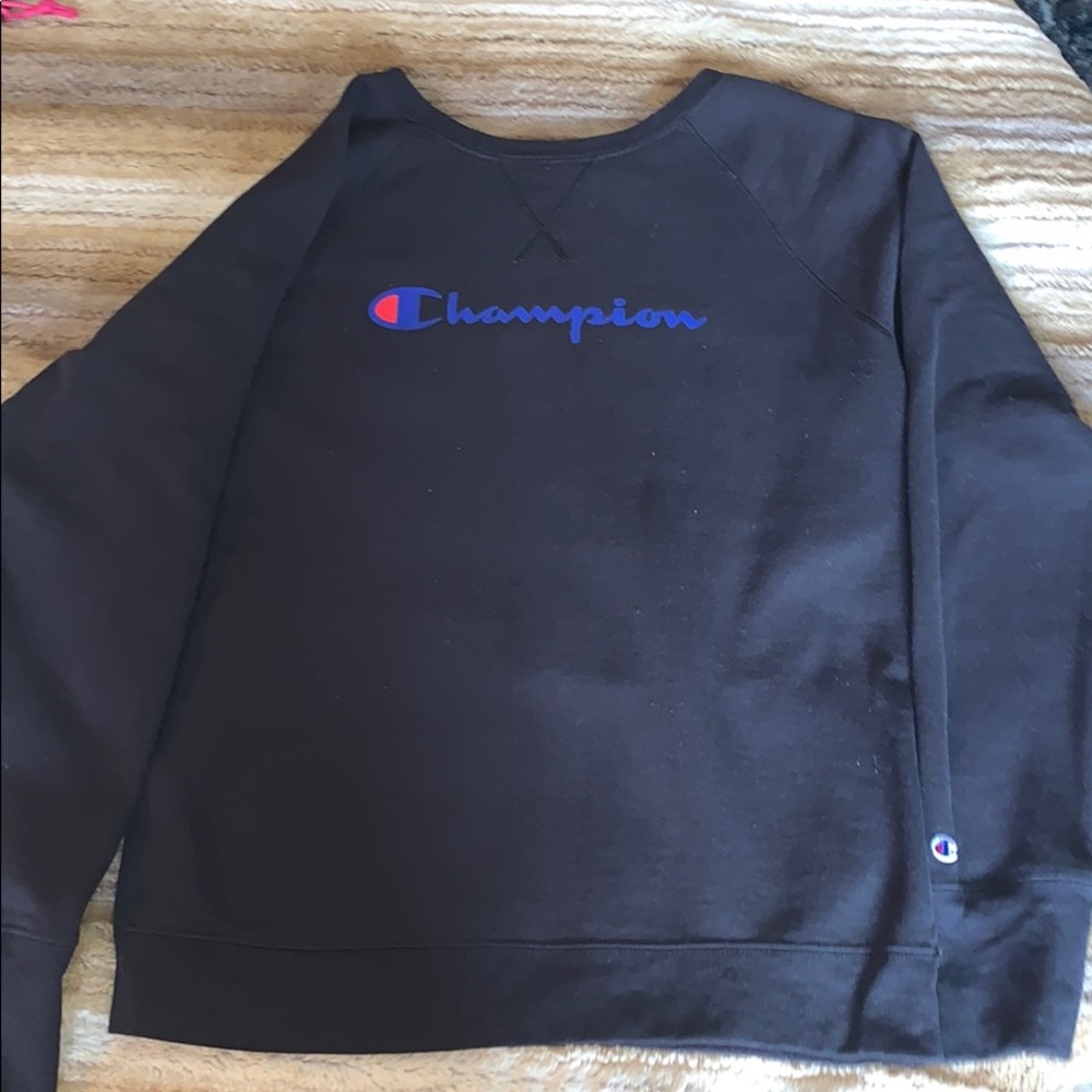 Champion women’s black sweatshirt
